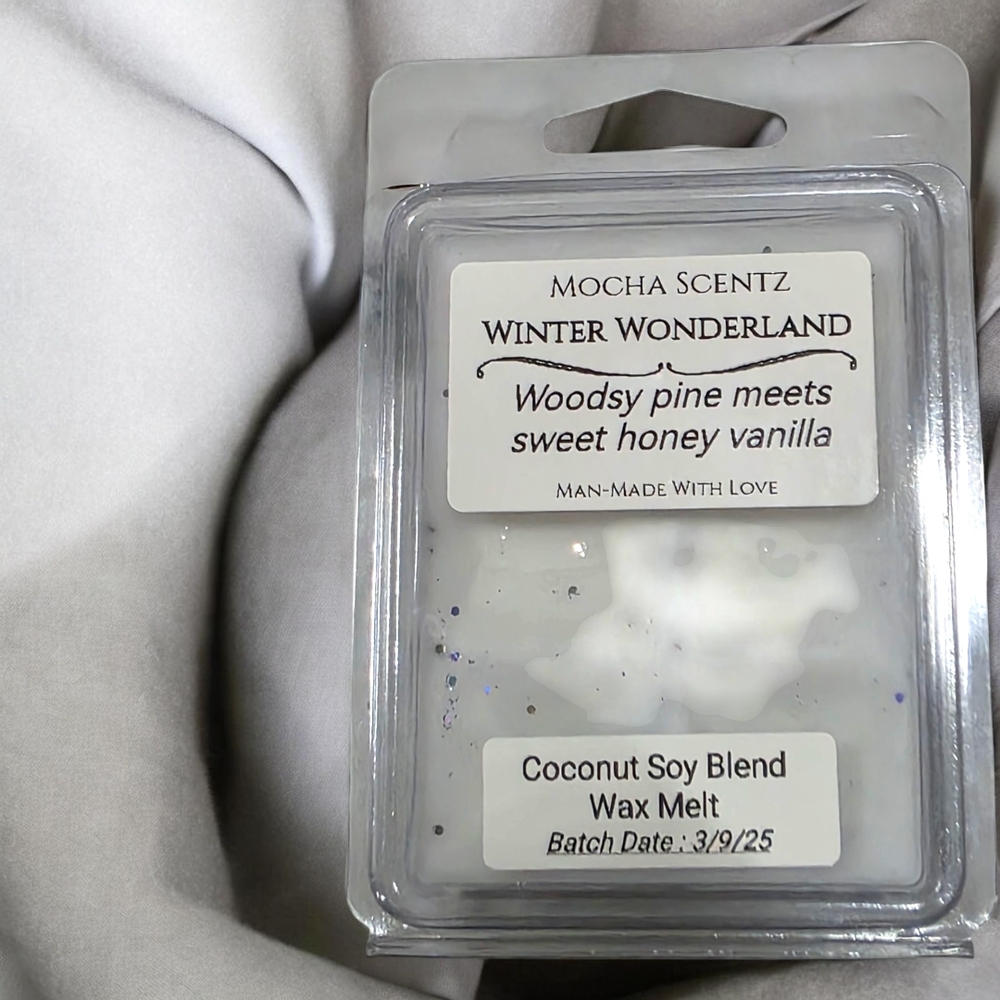 Handmade Winter Wonderland Coconut And Soy Wax Melt - White w/Silver Glitter